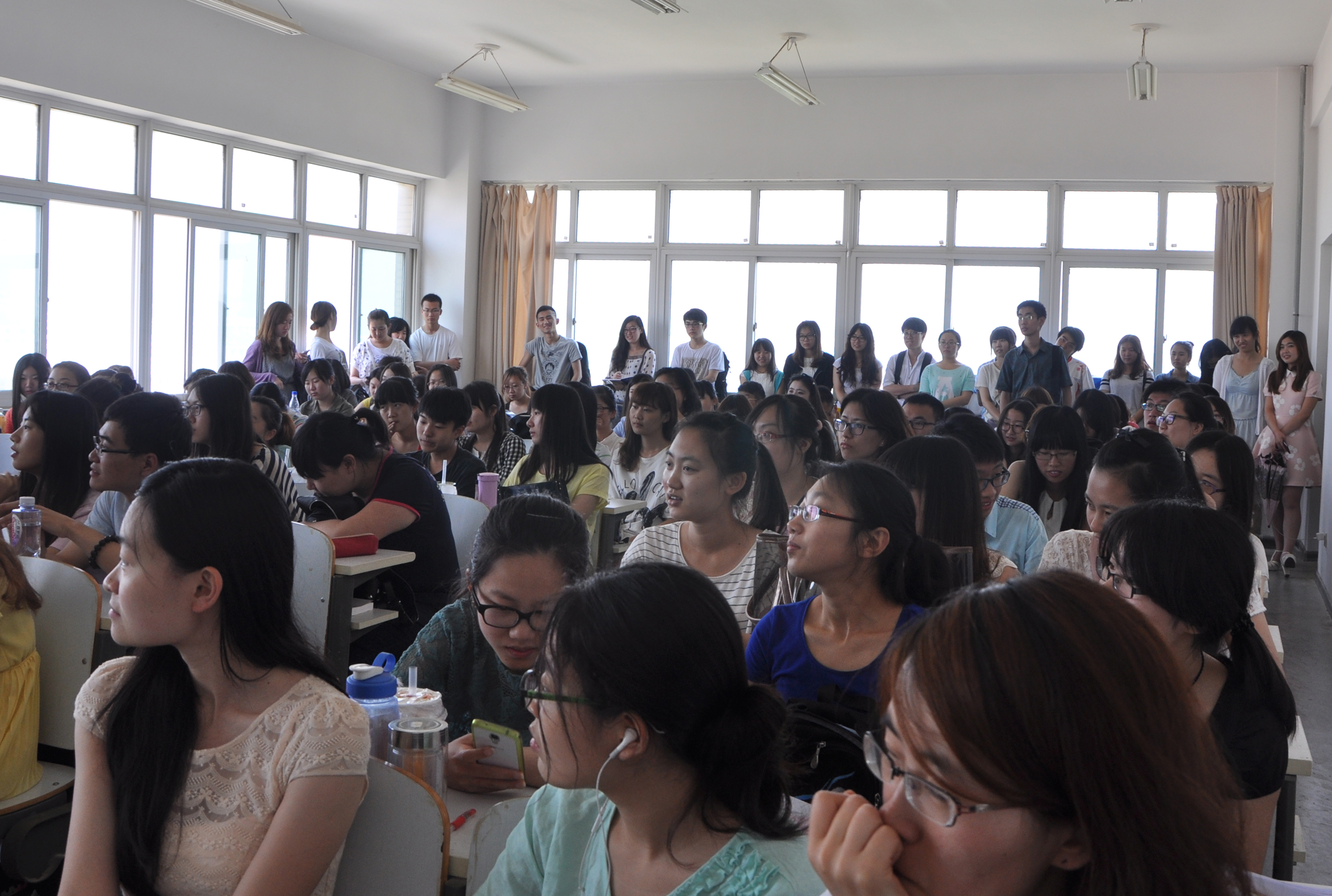 20140606-英语学院各年级班级负责人会议02.jpg